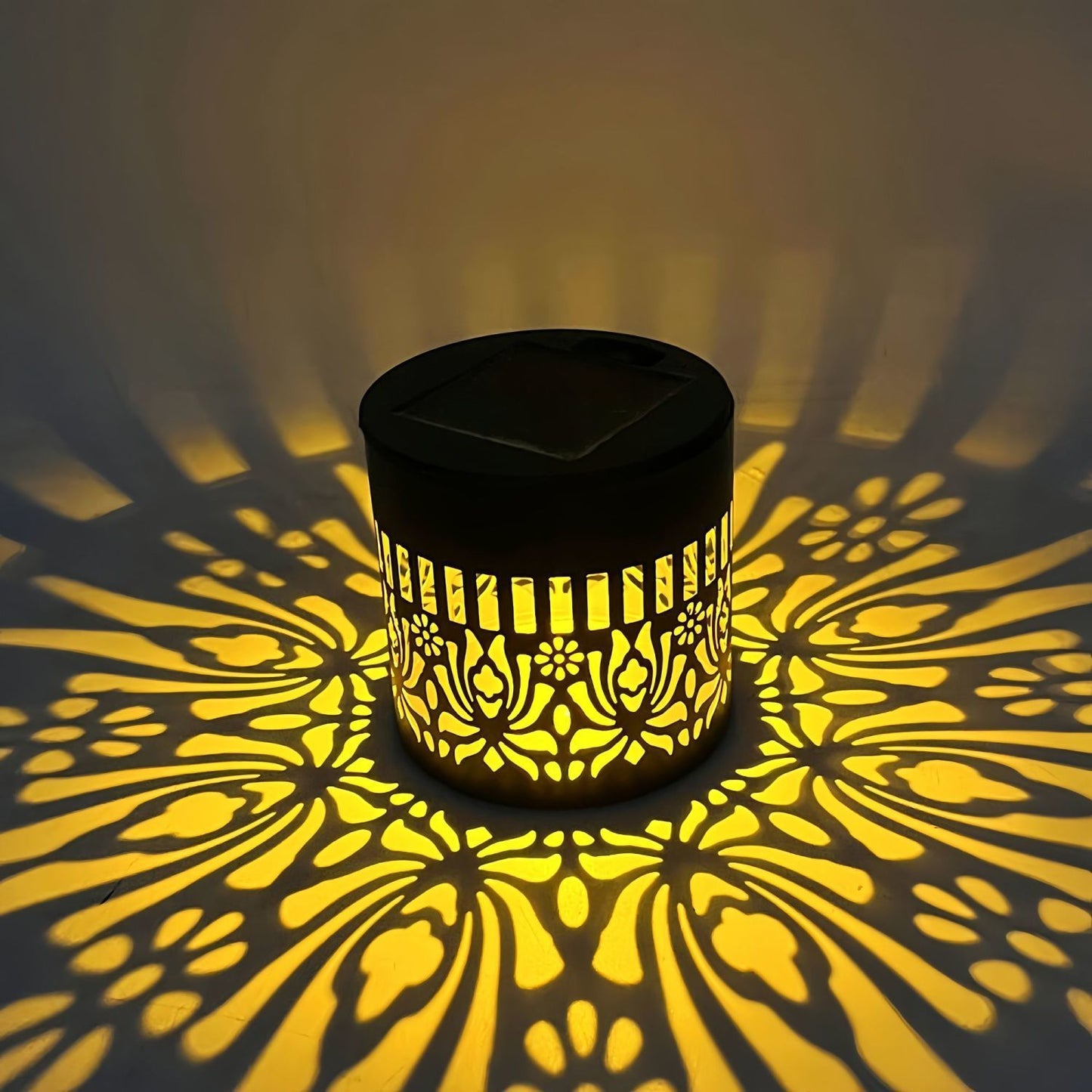 Solar Mandala Wandlamp – Breng Je Tuin Tot Leven